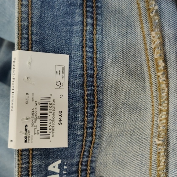 SONOMA High Rise Pleated Front Relaxed Light Wash Jeans, Size 8 - Picture 9 of 9